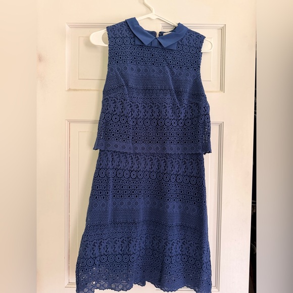 Alice + Olivia Dresses & Skirts - Alice + Olivia Navy Lace Detail Dress